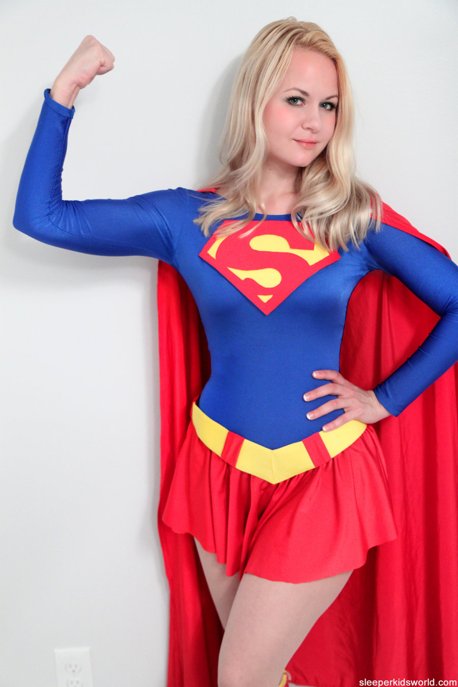 Alisakiss is Supergirl