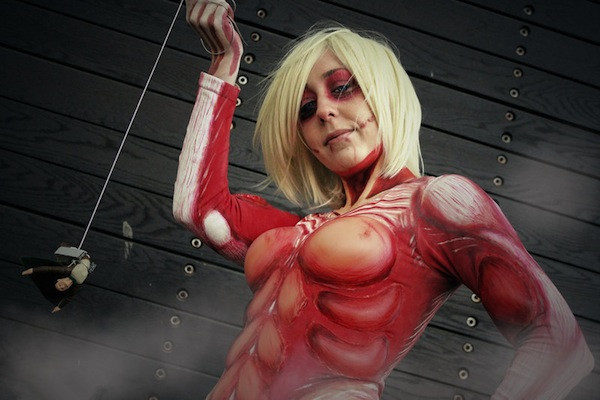 attack-on-titan-female-cosplay