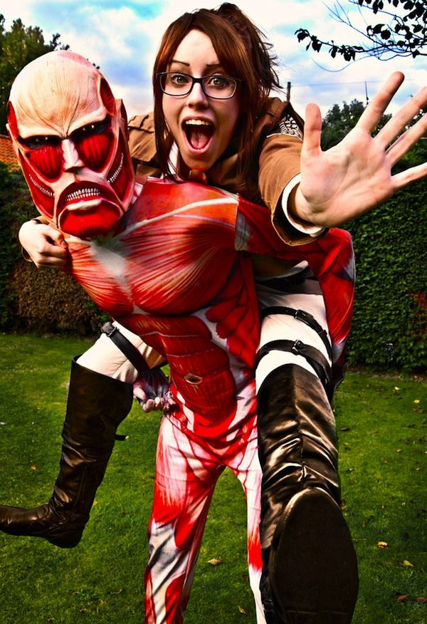 -incredible-attack-on-titan-cosplay