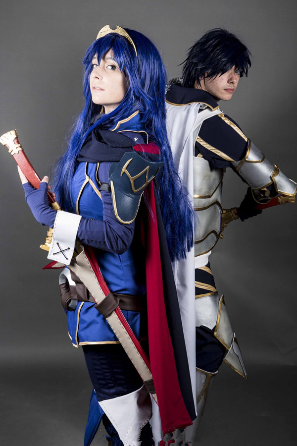 lucina_and_chrom_great_lord_cosplay