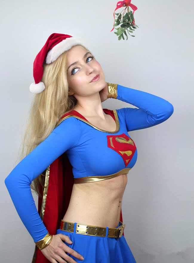 supergirl_christmas_by_chiquitita_cosplay-d6z6p1l