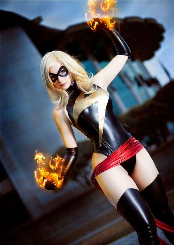 16 Incredibly Hot Superhero Cosplays That'll Get Your Heart Racing
