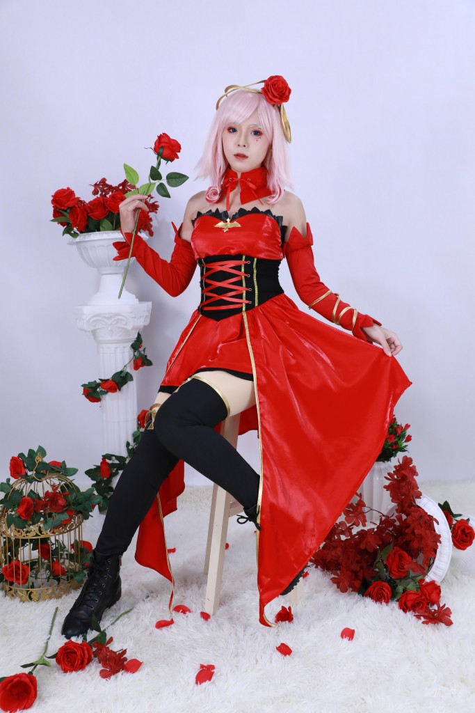 Christmas themed cosplay you can't miss13